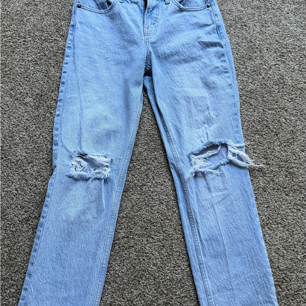 Abercrombie & Fitch Mid Rise Distressed 90’s Straight Leg Jeans